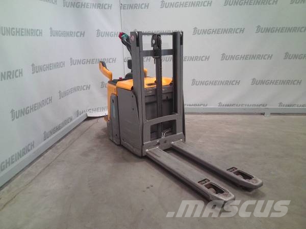 Jungheinrich ERD 220 LI-ION شاحنات مناولة ذاتية الدفع