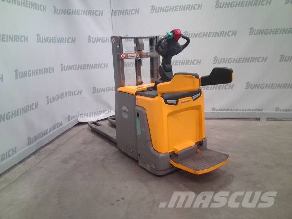 Jungheinrich ERD 220 LI-ION شاحنات مناولة ذاتية الدفع