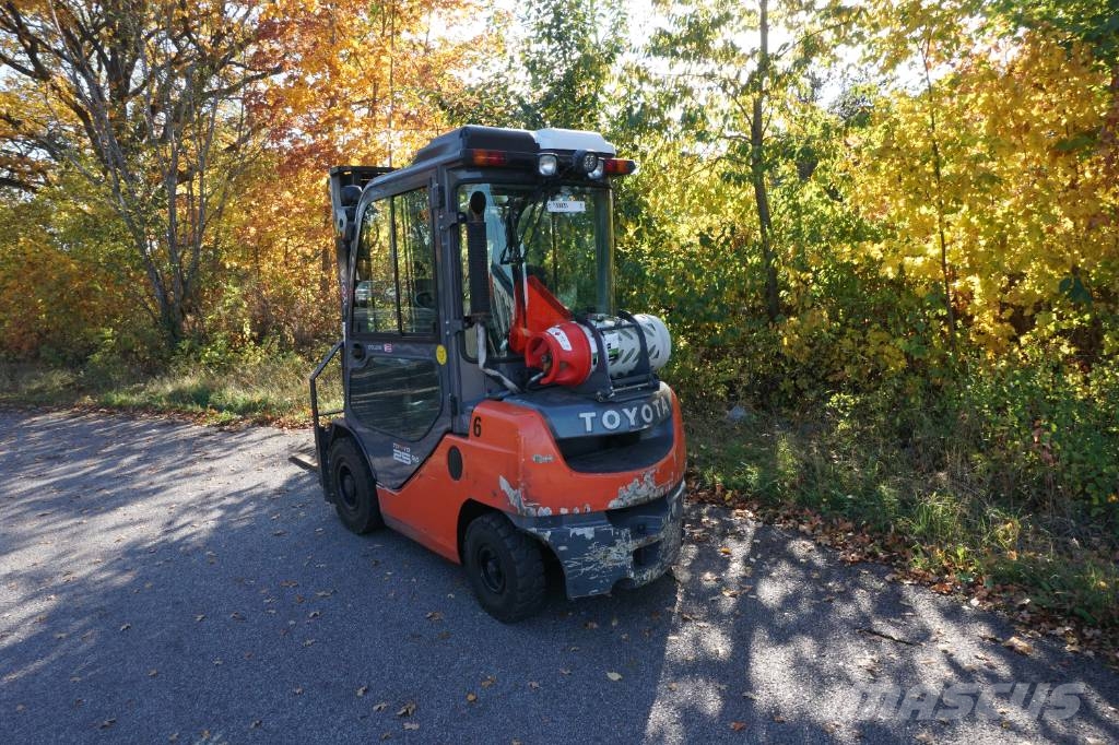 Toyota 02-8FGF25 Gasolmotviktstruckar