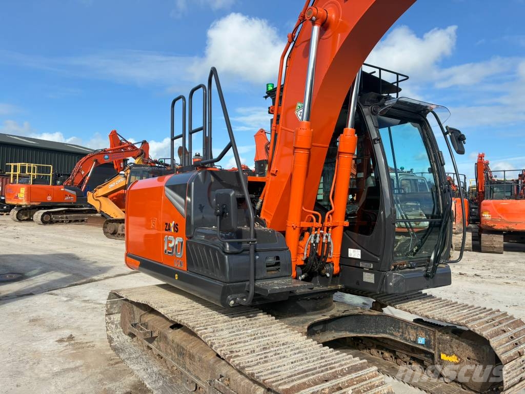 Hitachi ZX 130-7 Bageri gusjeničari
