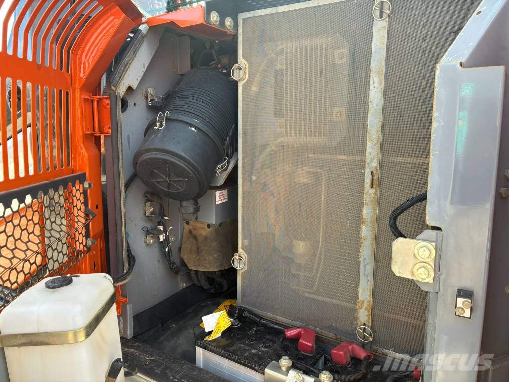 Hitachi ZX 130-7 Bageri gusjeničari