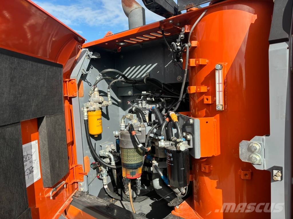 Hitachi ZX 130-7 Bageri gusjeničari