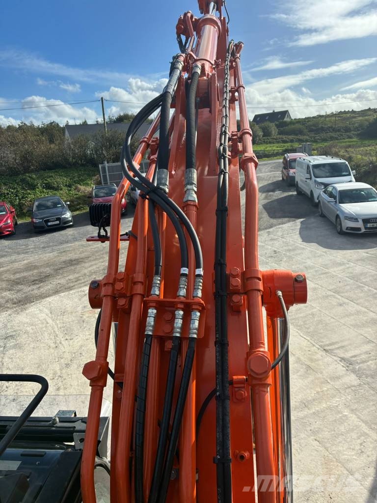 Hitachi ZX 130-7 Bageri gusjeničari