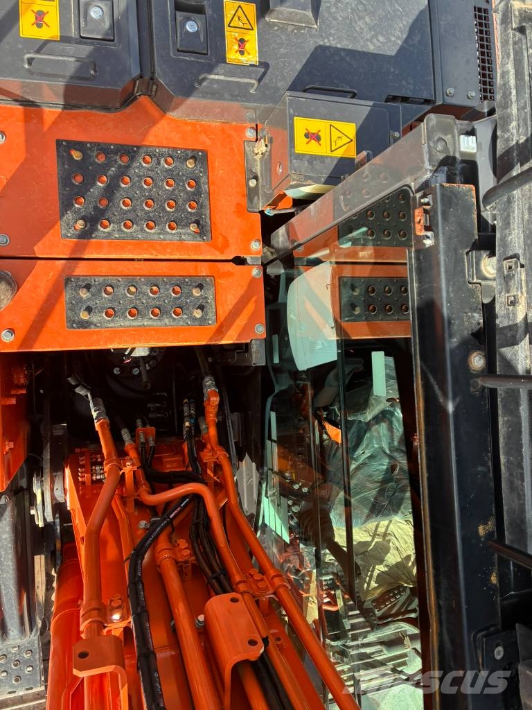 Hitachi ZX 130-7 Bageri gusjeničari