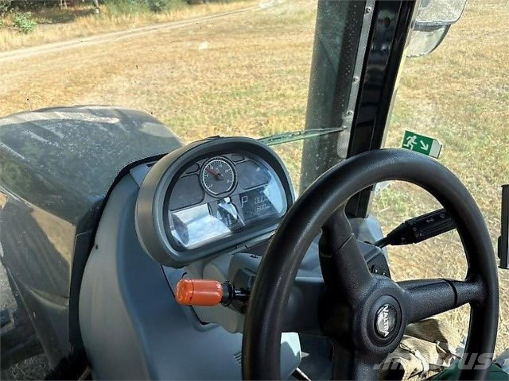 Valtra S274 Traktorji
