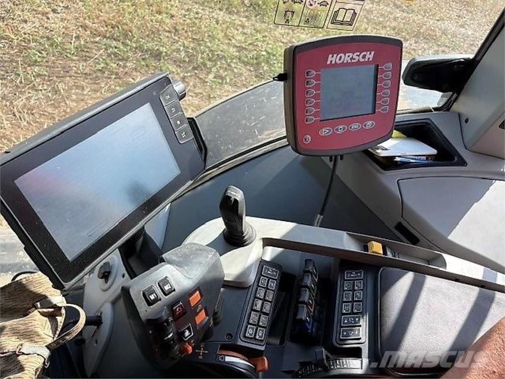 Valtra S274 Traktorji