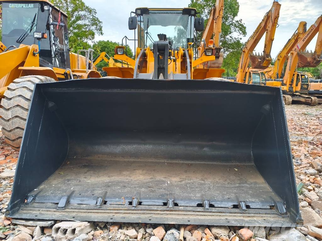 Volvo L 120 휠로우더
