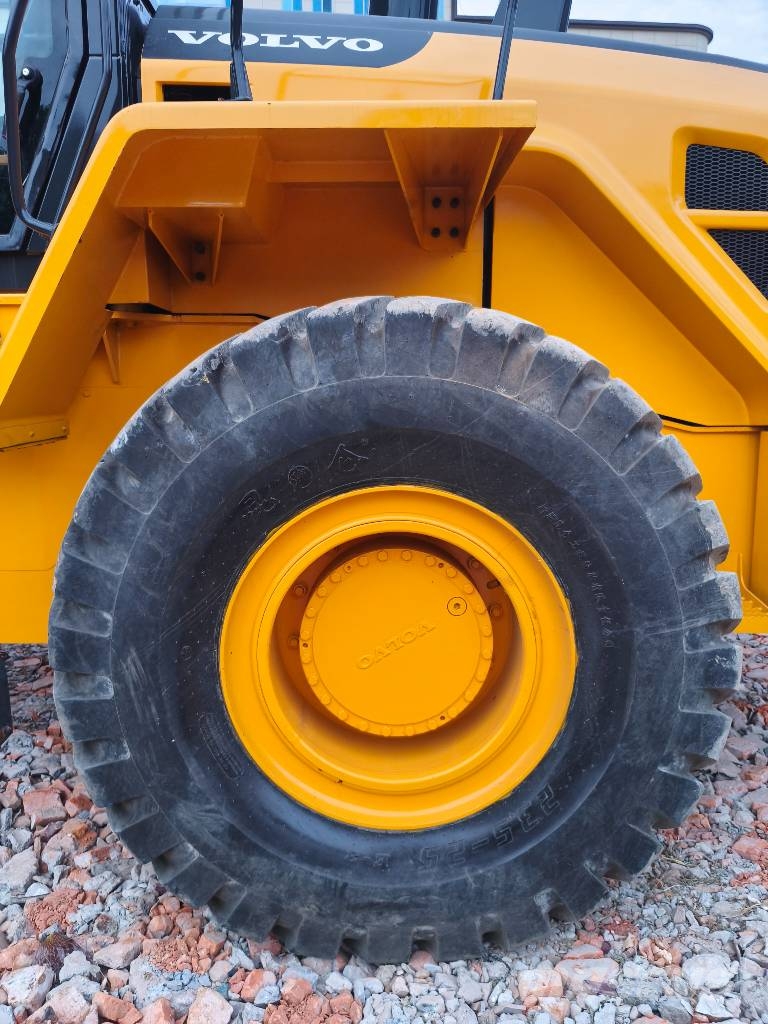 Volvo L 120 휠로우더