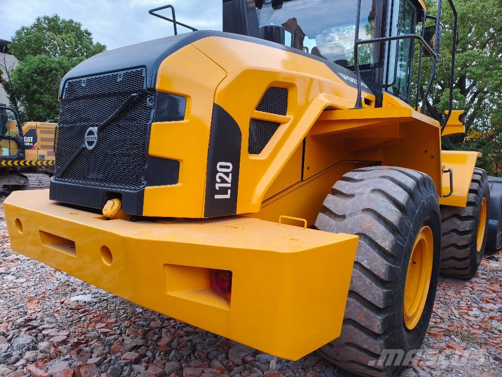 Volvo L 120 휠로우더