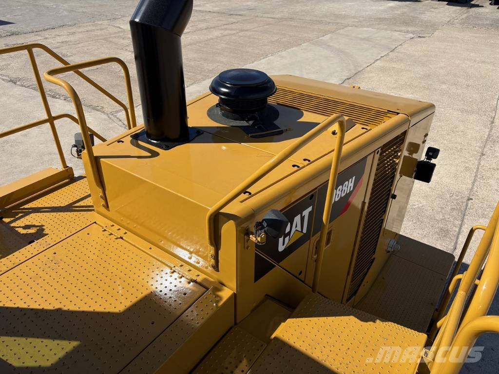 CAT 988 H لوادر بعجل