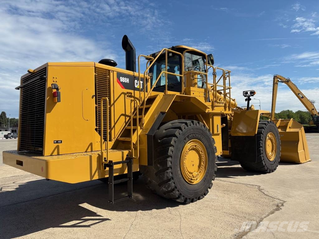 CAT 988 H لوادر بعجل
