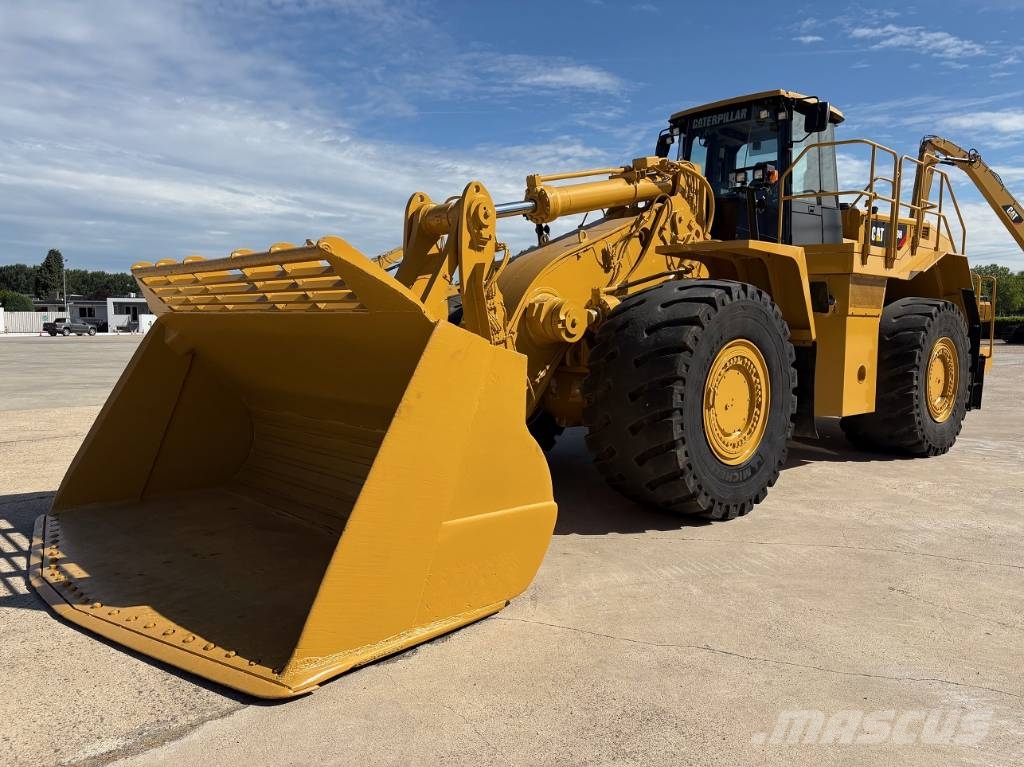 CAT 988 H لوادر بعجل