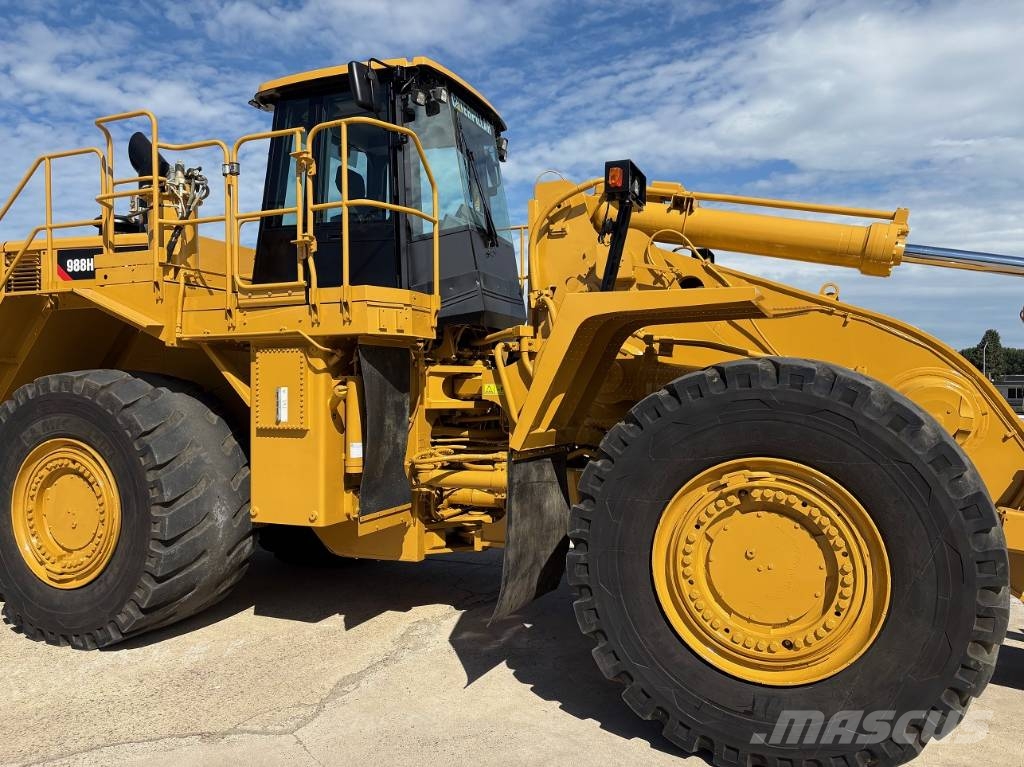 CAT 988 H لوادر بعجل