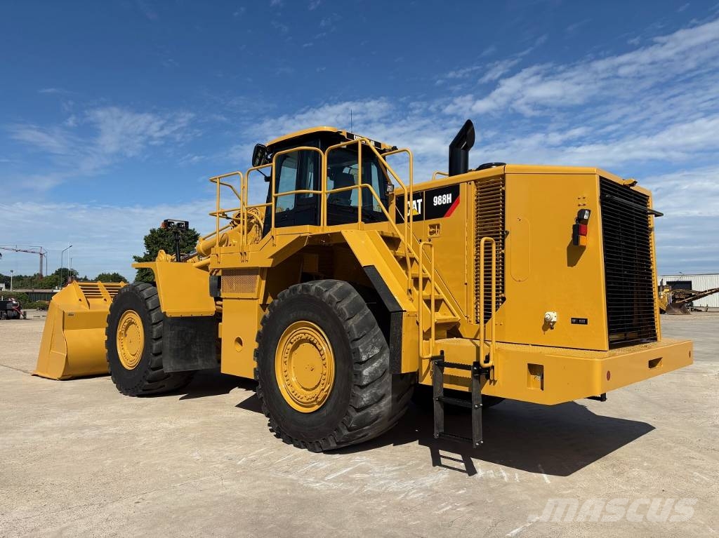 CAT 988 H لوادر بعجل
