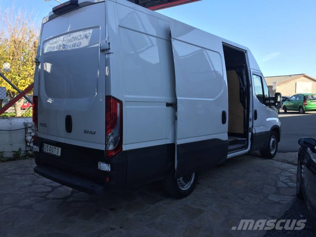 Iveco Daily 35 S 12 Lette lastebiler