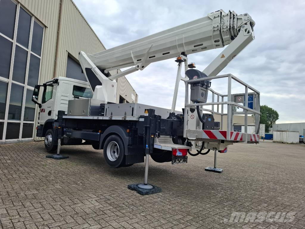 Ruthmann T 300 XS Plataformas sobre camión