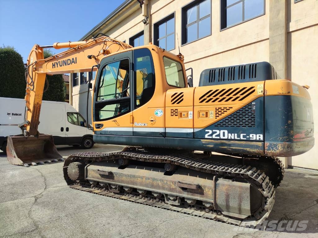 Hyundai Robex 220 NLC-9 A Excavadoras sobre orugas
