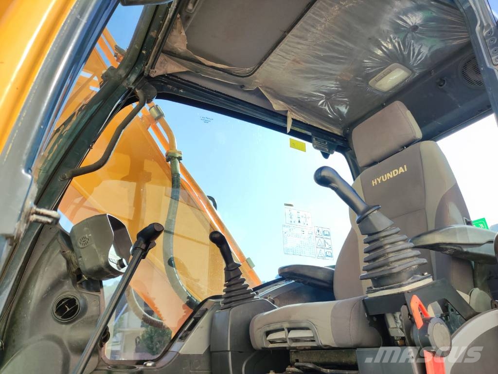 Hyundai Robex 220 NLC-9 A Excavadoras sobre orugas