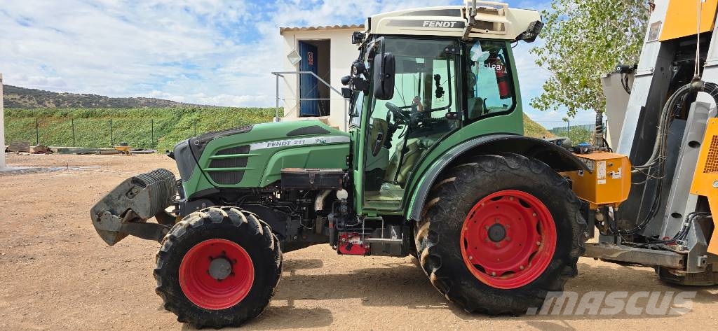 Fendt 211 P Vario Tractores