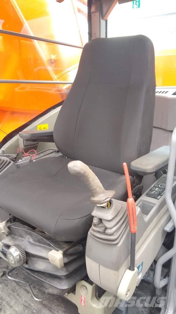 Hitachi ZAXIS 870 LCH Raupenbagger
