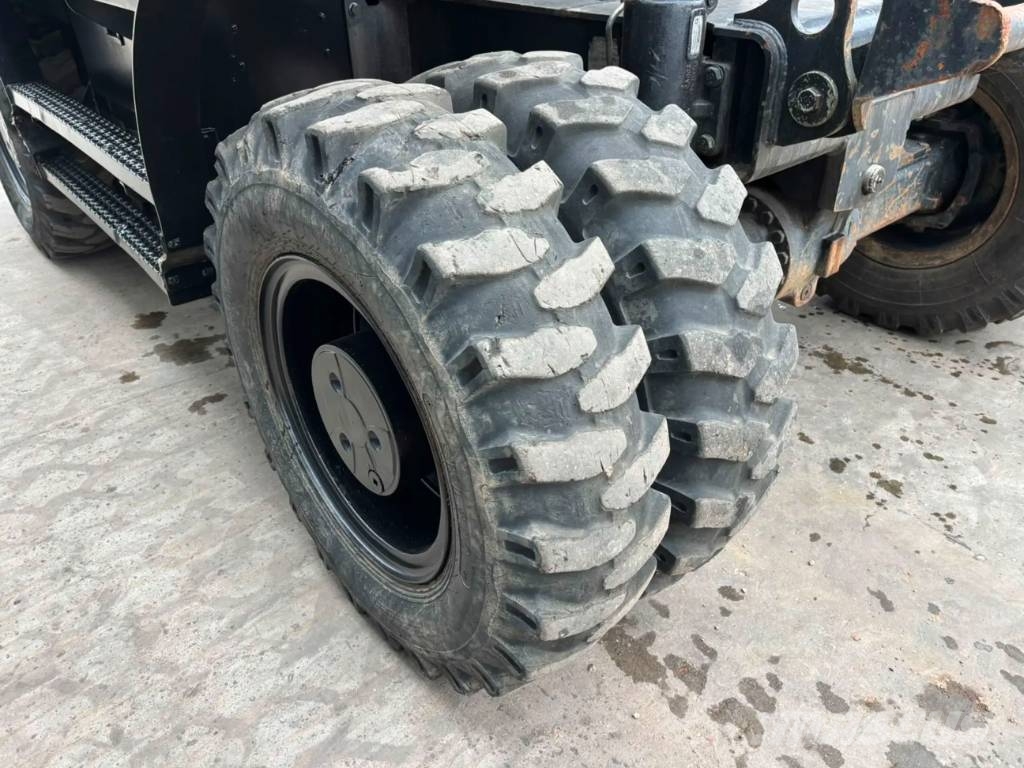 CAT M320F Pyöräkaivukoneet