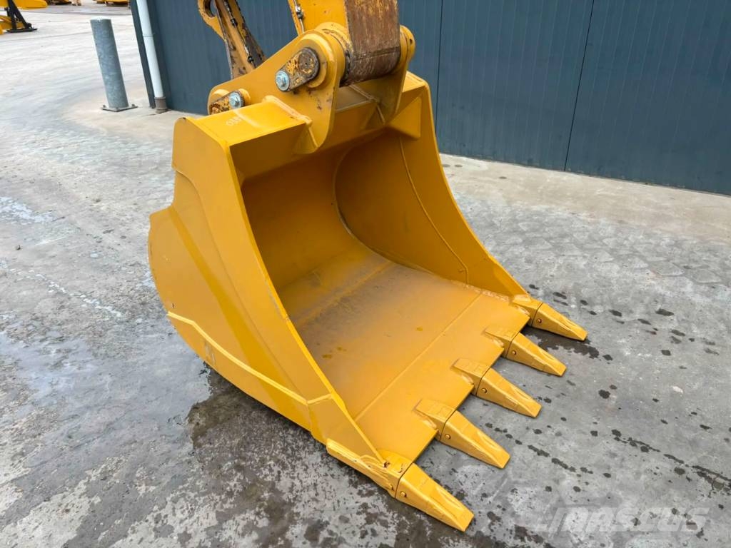 CAT M320F Pyöräkaivukoneet