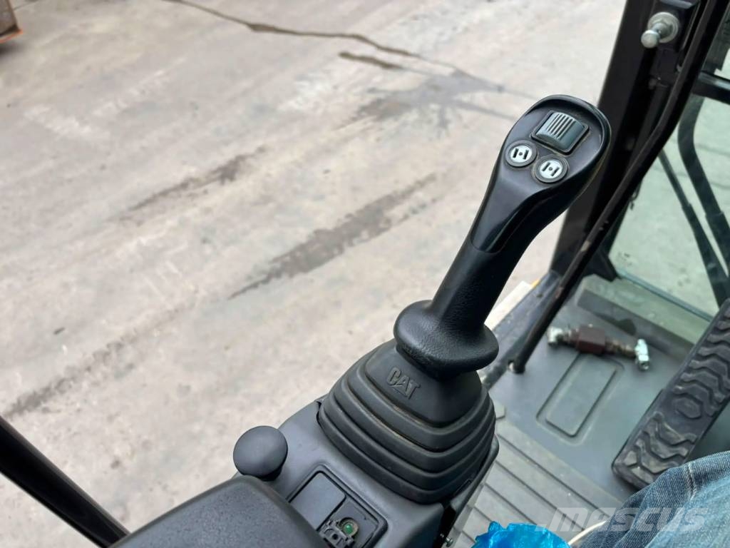CAT M320F Pyöräkaivukoneet