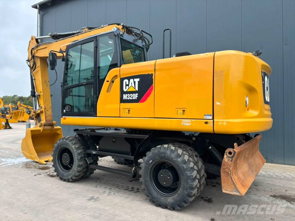 CAT M320F Pyöräkaivukoneet
