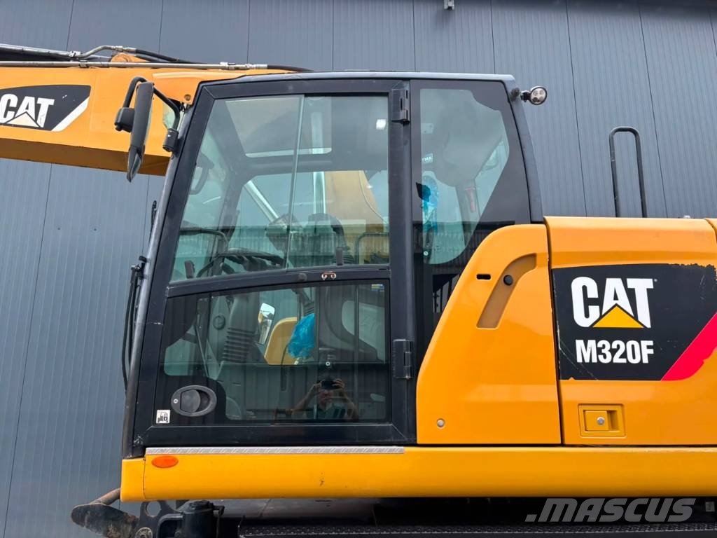 CAT M320F Pyöräkaivukoneet