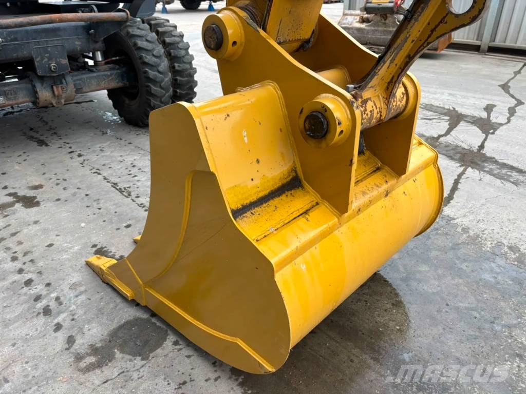 CAT M320F Pyöräkaivukoneet