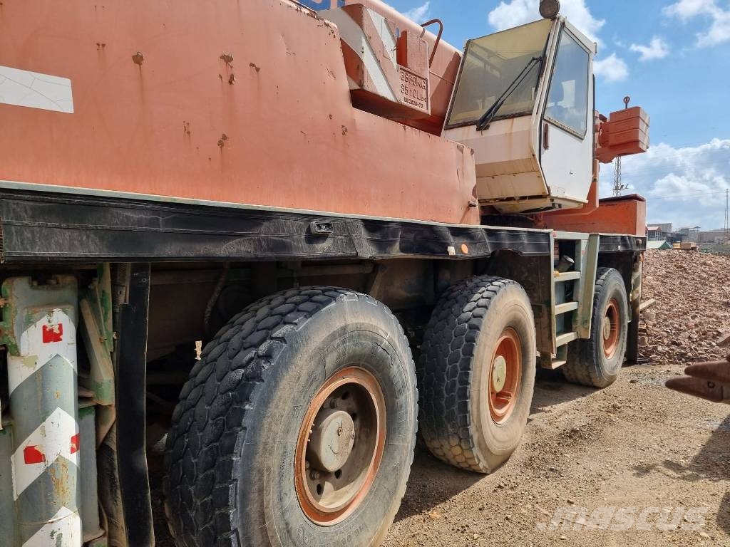 PPM ATT 600 رافعات الطرق الوعرة