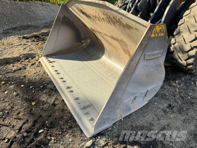 Volvo L90H2 Kolesni nakladalci