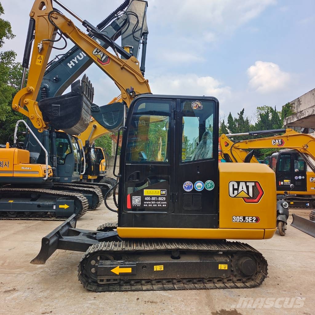 CAT 305.5 E 3000 units excavators in stock Mini excavators < 7t (Mini diggers)