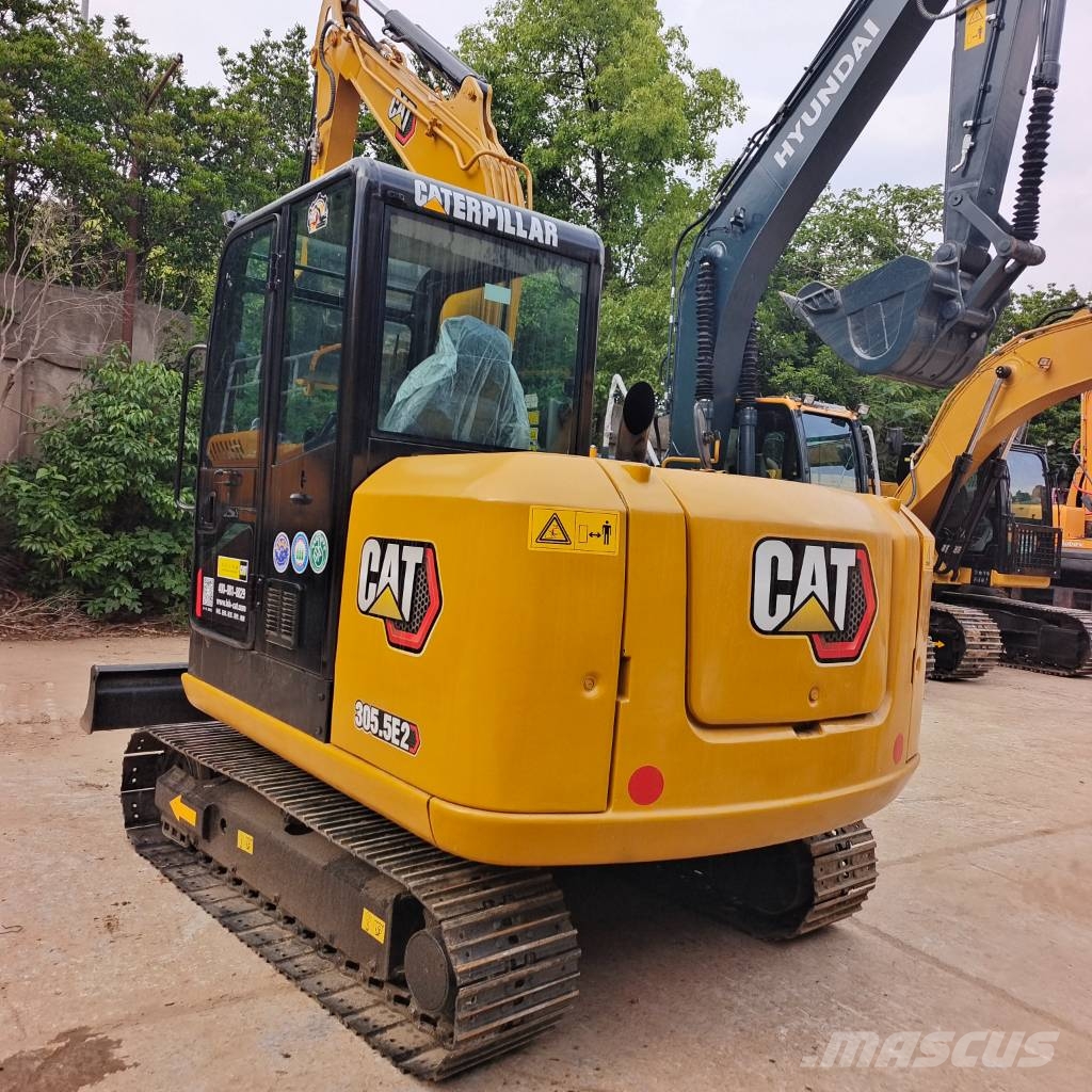 CAT 305.5 E 3000 units excavators in stock Mini excavators < 7t (Mini diggers)