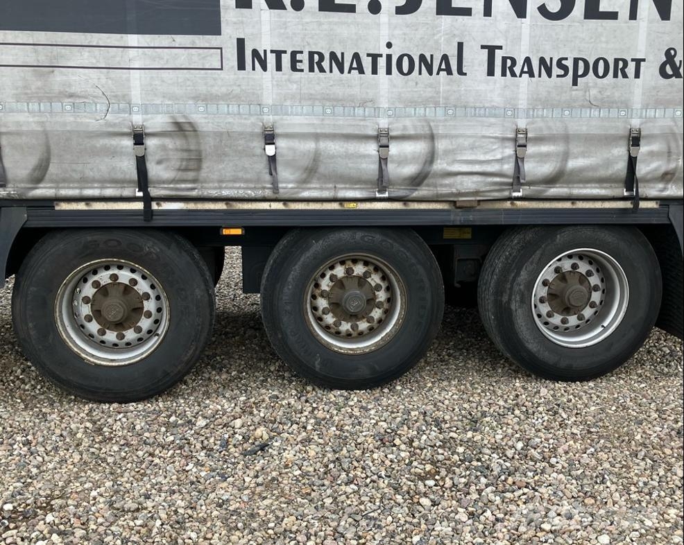 Krone Trailer Curtainsider Sliding Roof Straight Curtainsiderauflieger
