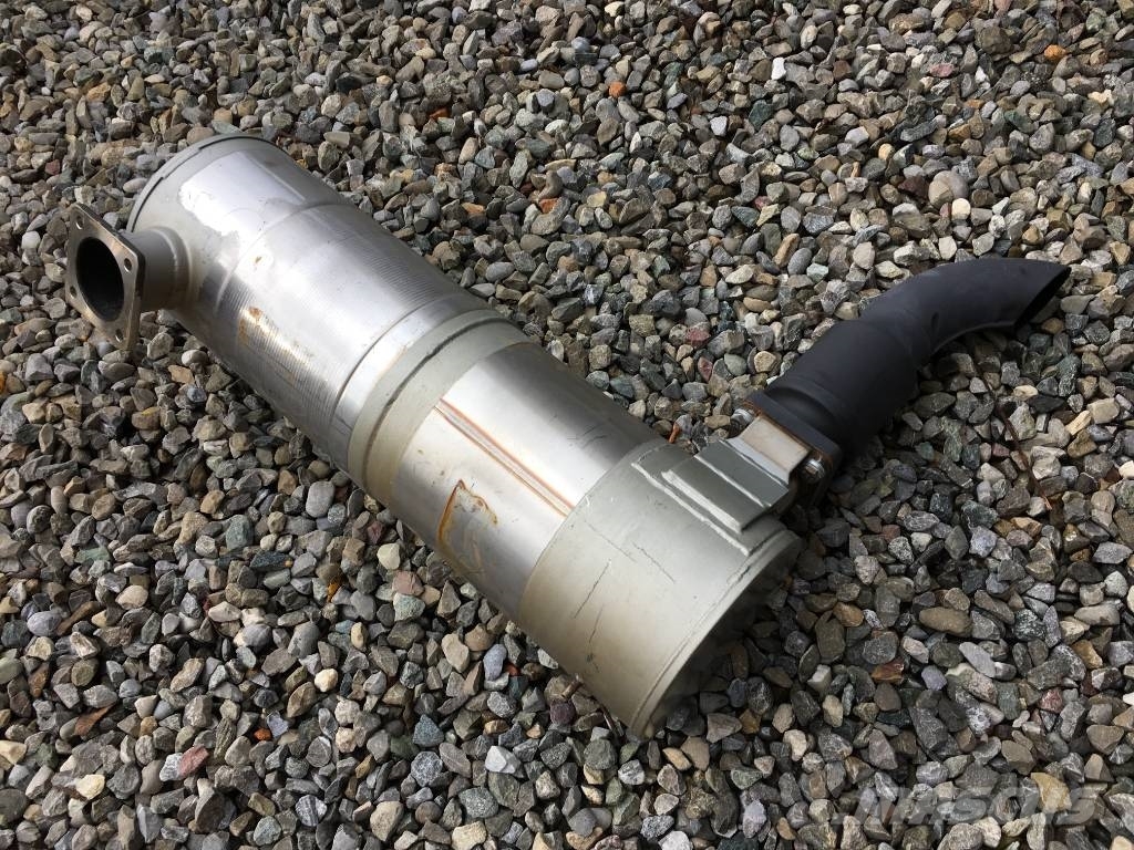 Komatsu PC 75 Auspuff Muffler 6275-11-5420 new محركات