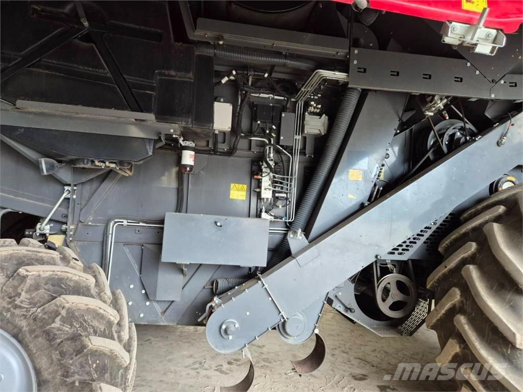 Massey Ferguson 7347 S Kombájnok