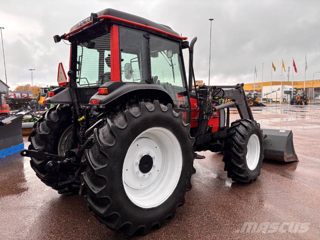 Valtra 900 Traktori