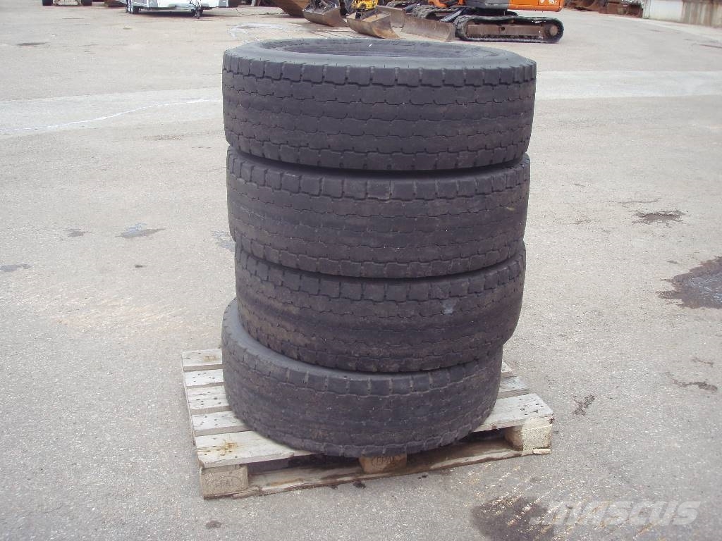 Goodyear 315/70-22,5 Pneumatici, ruote e cerchioni