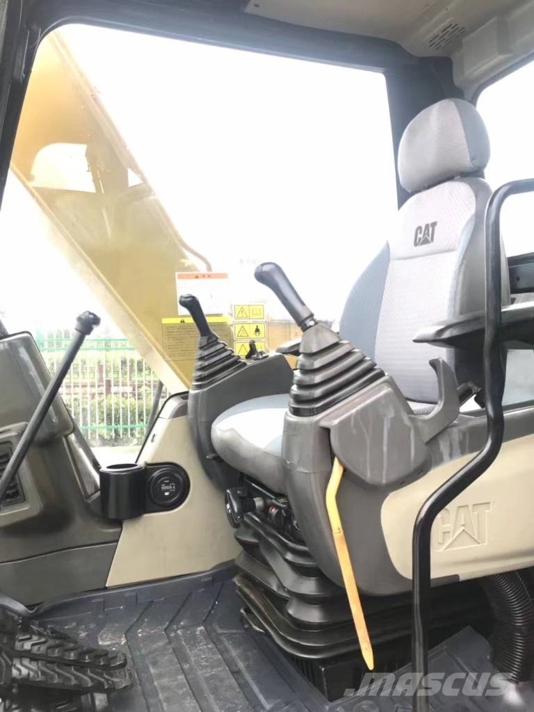CAT 307 D 中型挖掘机