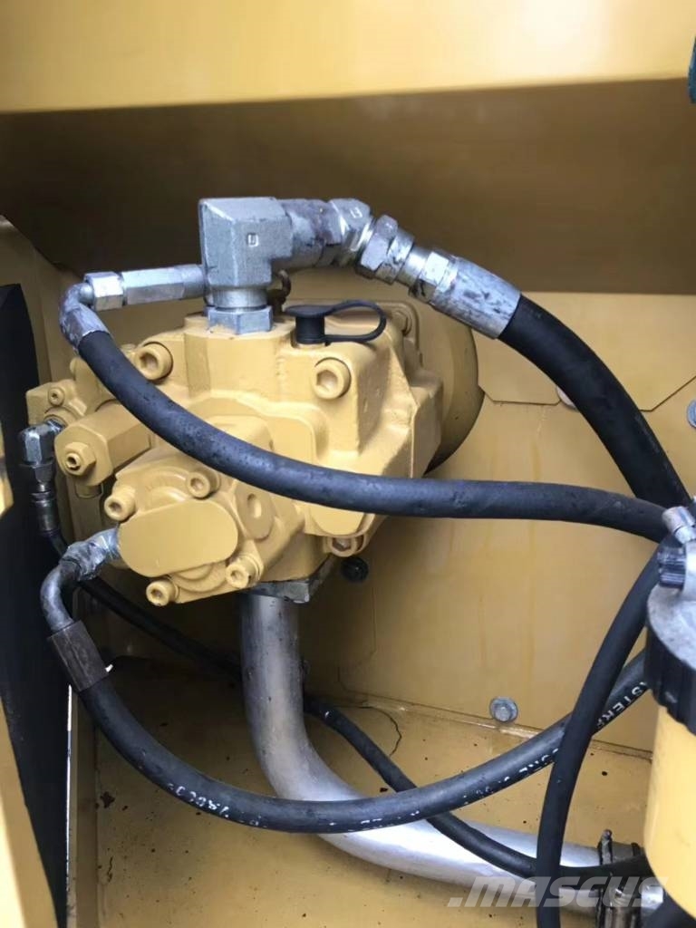 CAT 307 D 中型挖掘机