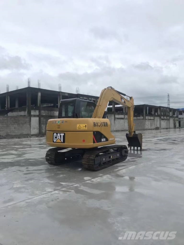 CAT 307 D 中型挖掘机