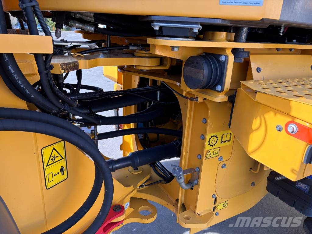 Volvo L60H lastmaskin, long boom, nya traktordäck Traktorer