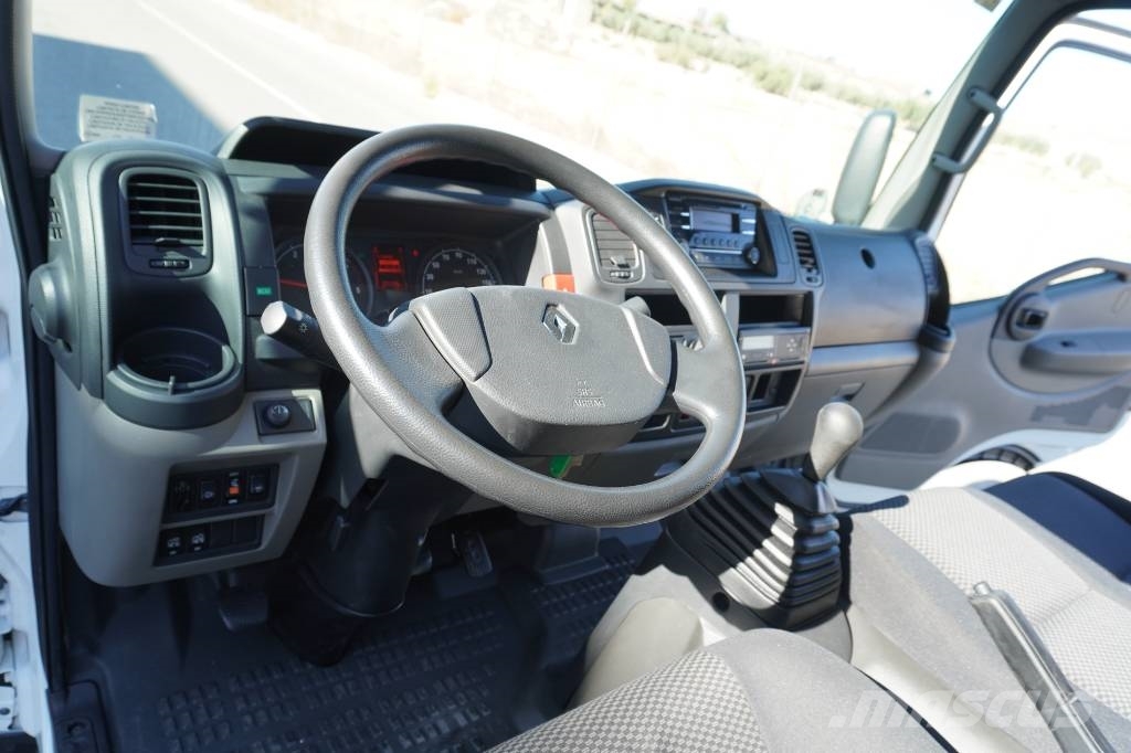 Renault MAXITY 150.45 dxi Tovornjaki zabojniki