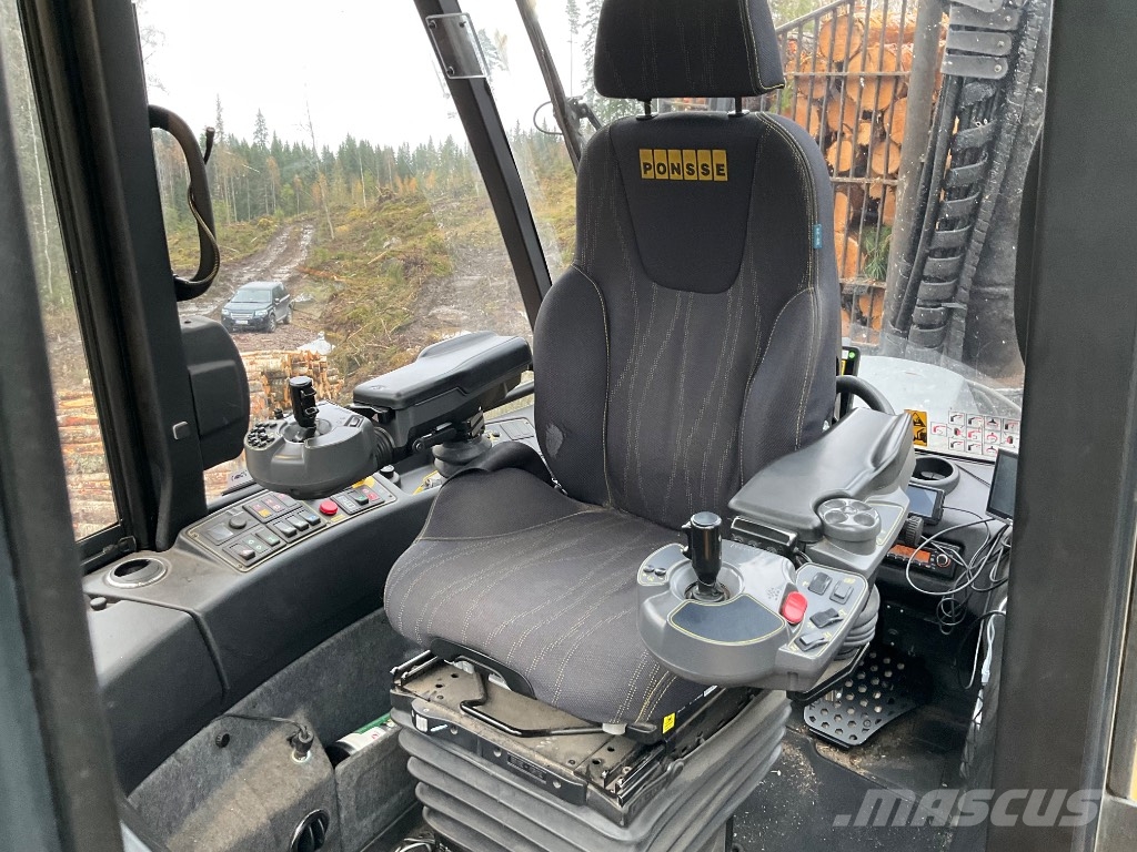 Ponsse BUFFALO 8W K111 VLA Forvarderi