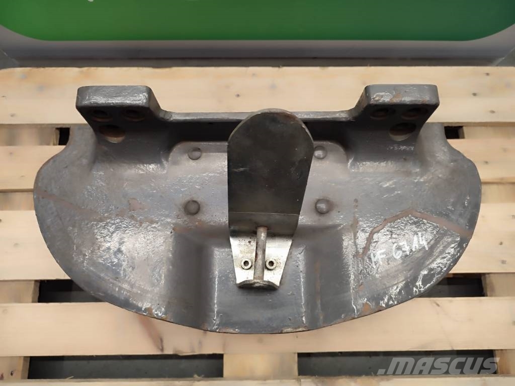 Massey Ferguson Weight bracket 42798004 MASSEY FERGUSON 6714 Alusta ja jousitus