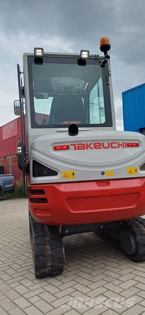 Takeuchi TB230 Mini kotrók < 7t