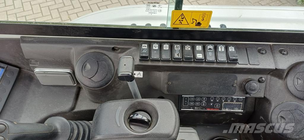 Takeuchi TB230 Mini kotrók < 7t