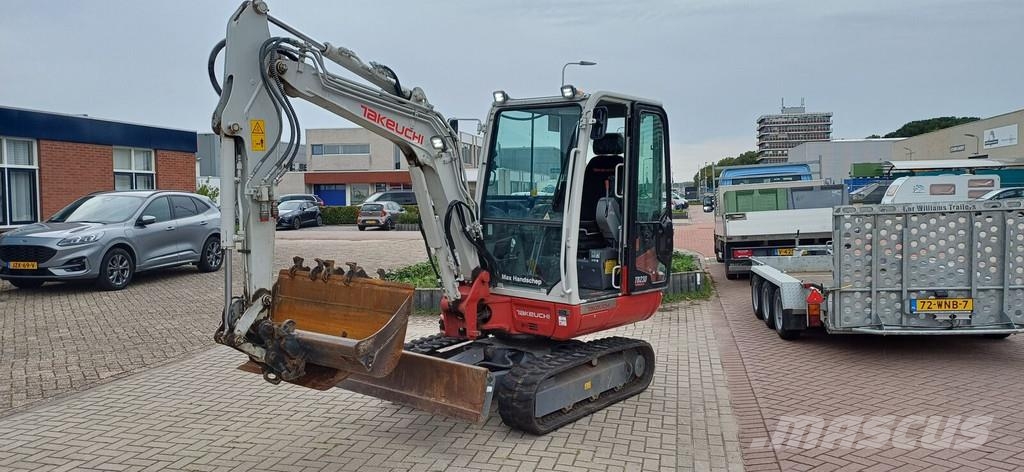 Takeuchi TB230 Mini kotrók < 7t