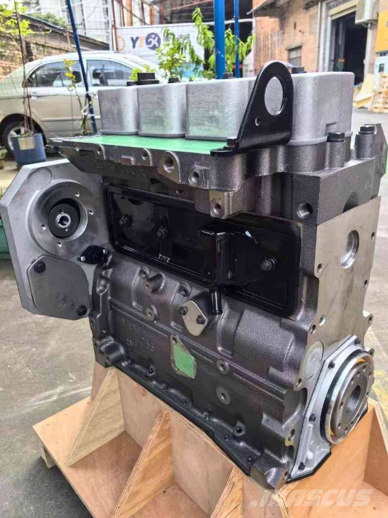 Cummins 4BT3.9 Bare Engine Assembly エンジン